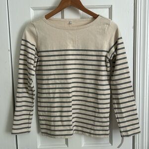 3/4 length sweater / shirt, size XS (fits like small) , like new